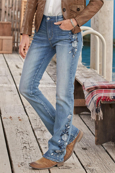 Jean bootcut taille moyenne avec broderie florale à la main