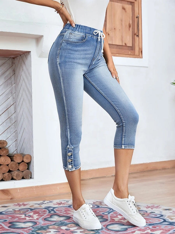 Capri en denim extensible avec cordon de serrage et taille élastique et fente boutonnée