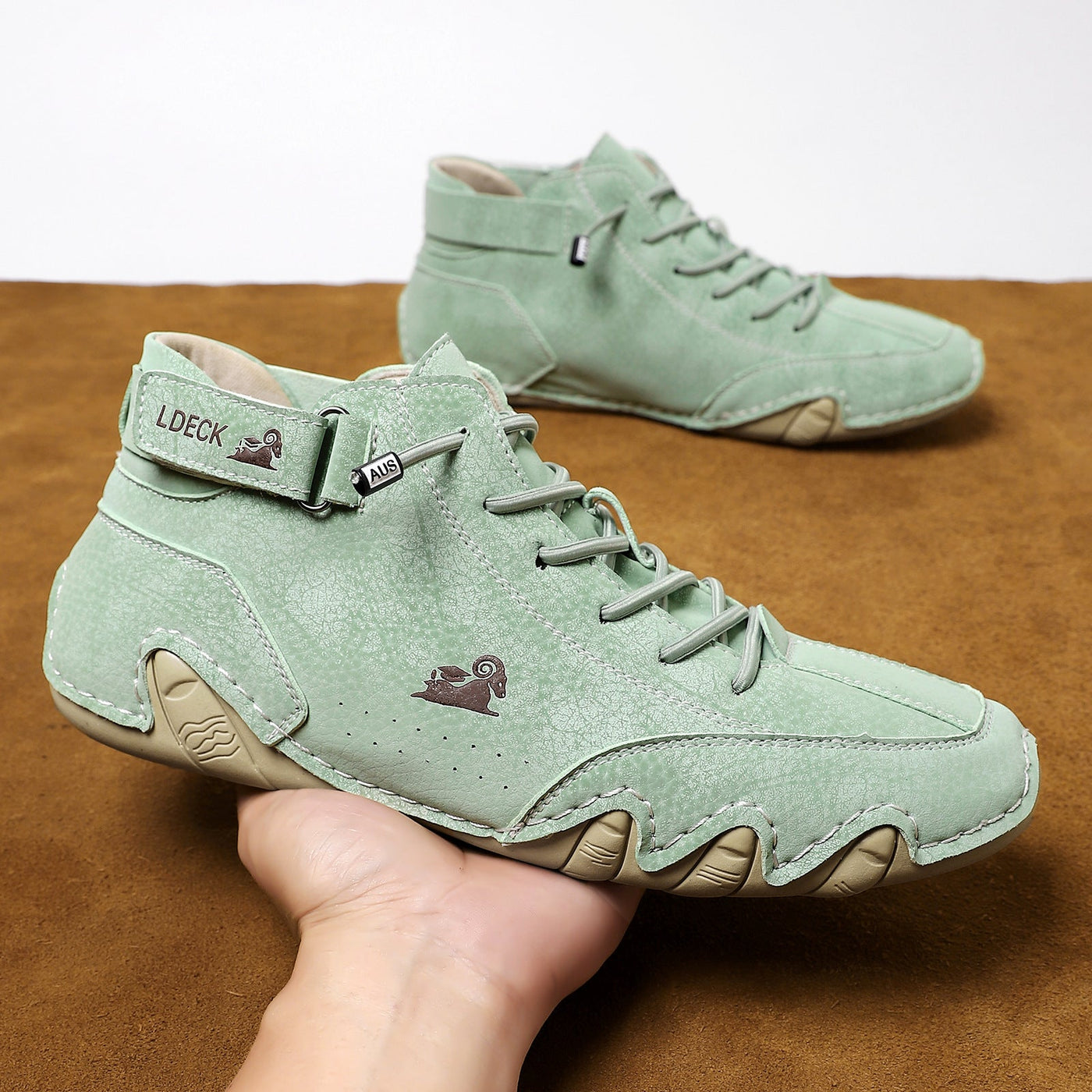 Unisex Leather Lace-Up Mid-Top Casual Sneakers