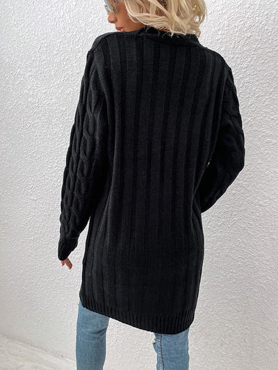 Cardigan en tricot à grandes poches et boutons sur le devant 