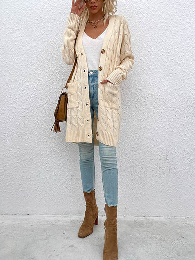 Cardigan en tricot à grandes poches et boutons sur le devant 