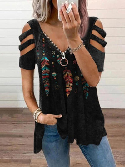 T-shirt à col en V avec fermeture éclair et imprimé plumes sur les épaules