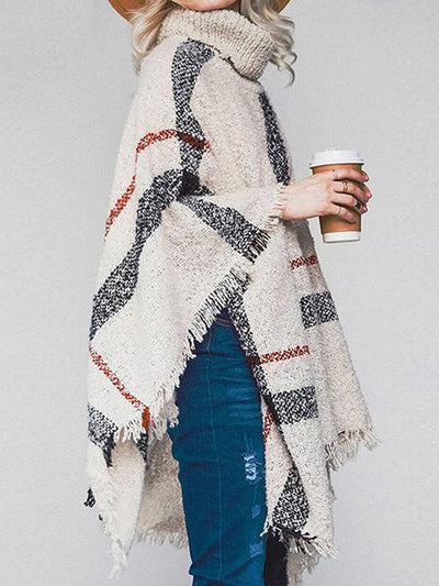 Poncho châle en tricot à col roulé et pompons à carreaux