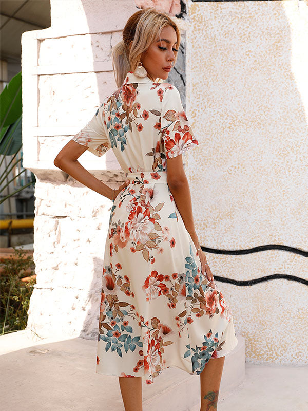 Robe imprimée à manches courtes et à boutonnage simple